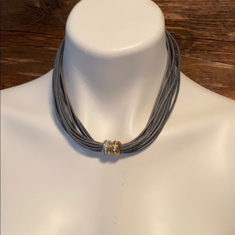 Magnetic necklace